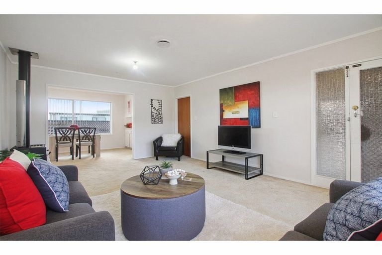Photo of property in 1/78 Bentley Avenue, Glenfield, Auckland, 0629