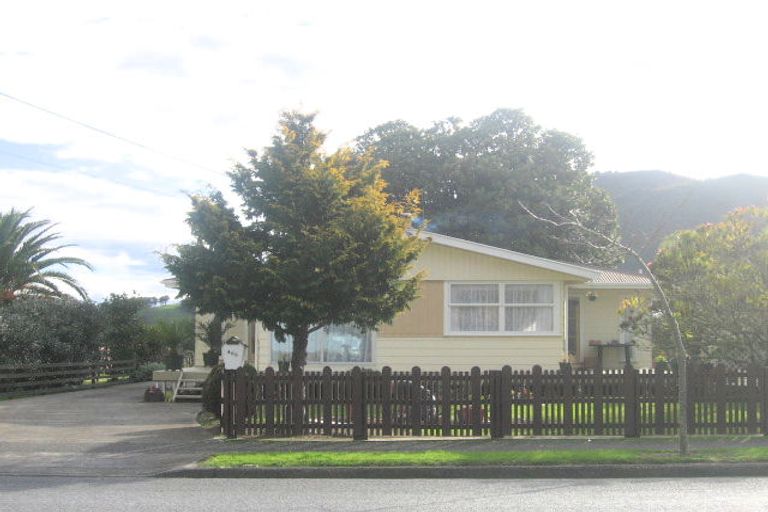 Photo of property in 48 George Street, Hikurangi, 0114