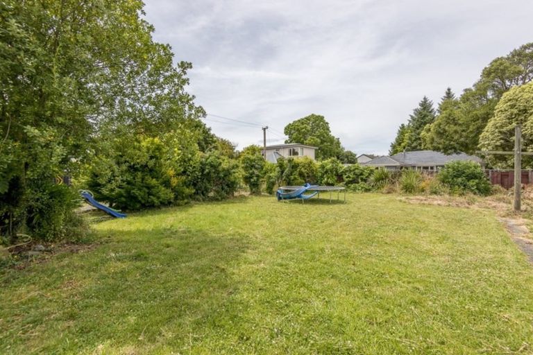 Photo of property in 63 Aorangi Road, Bryndwr, Christchurch, 8053