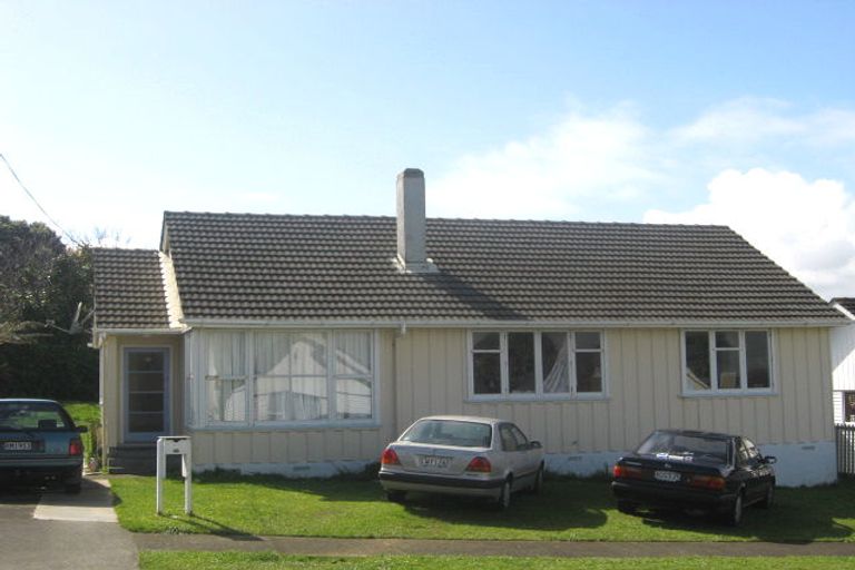 Photo of property in 3 Tumai Street, Spotswood, New Plymouth, 4310