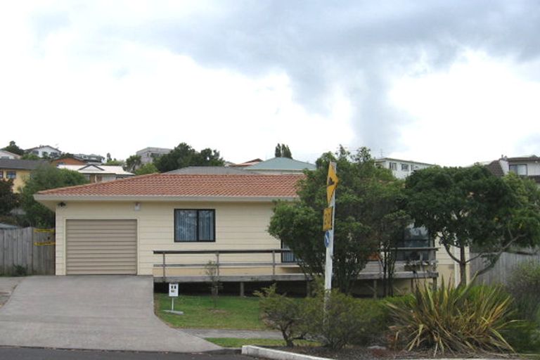 Photo of property in 86 West Harbour Drive, West Harbour, Auckland, 0618