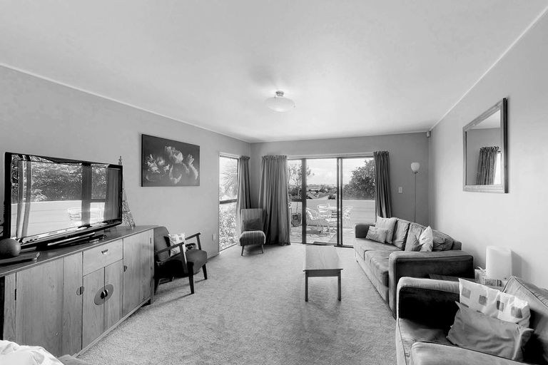 Photo of property in 19 Correa Court, Goodwood Heights, Auckland, 2105