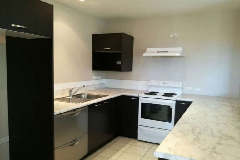 Photo of property in 18 Castor Bay Road, Castor Bay, Auckland, 0620