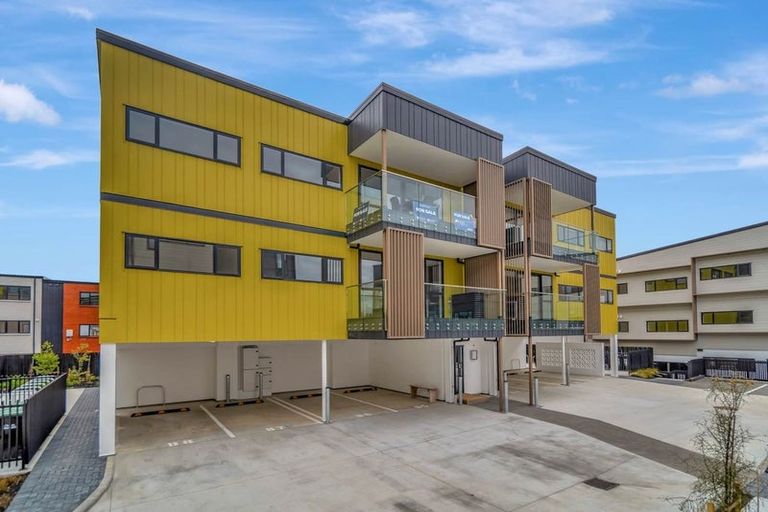 Photo of property in 102/7 Newelm Lane, Flat Bush, Auckland, 2019