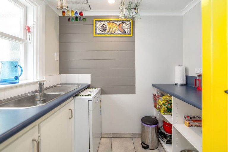 Photo of property in 6 Victoria Street, Carterton, 5713