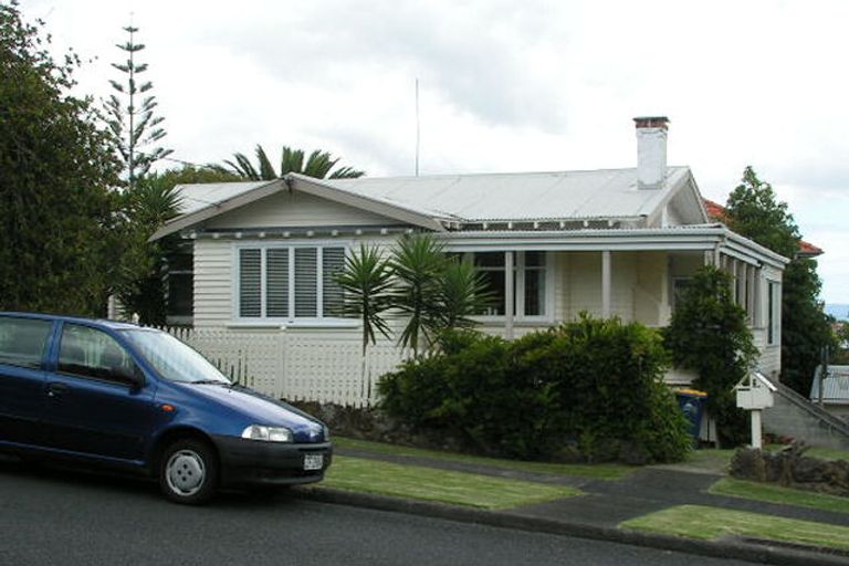 Photo of property in 8 Stone Street, Hauraki, Auckland, 0622