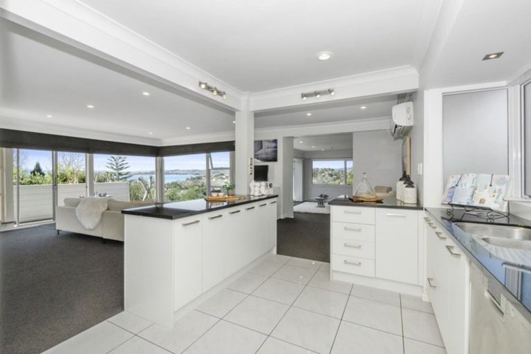 Photo of property in 52 Alexander Street, Cockle Bay, Auckland, 2014