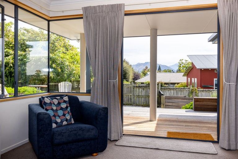 Photo of property in 115a Meadowstone Drive, Wanaka, 9305