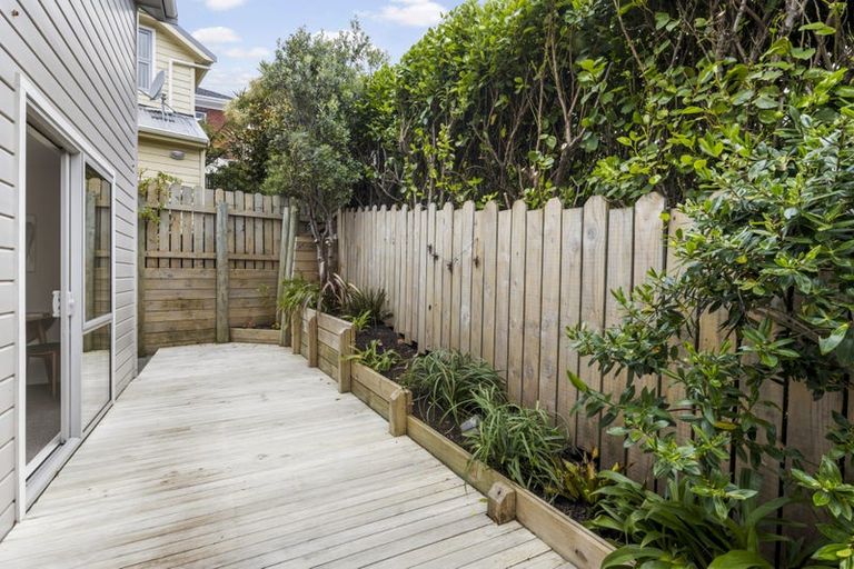 Photo of property in 6b Mills Road, Brooklyn, Wellington, 6021