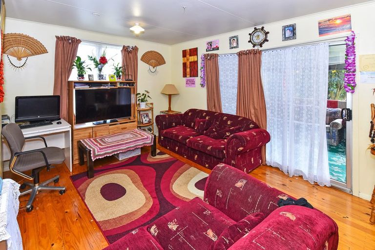 Photo of property in 26 Chingford Close, Mangere, Auckland, 2022