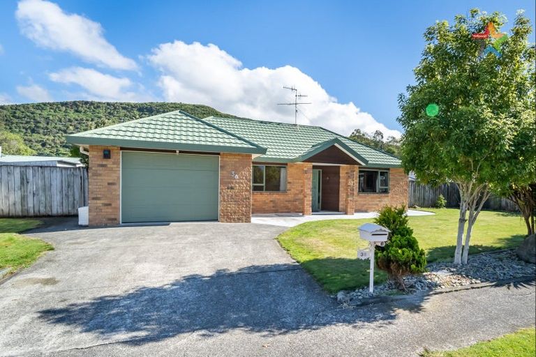 Photo of property in 36 Mary Huse Grove, Manor Park, Lower Hutt, 5019