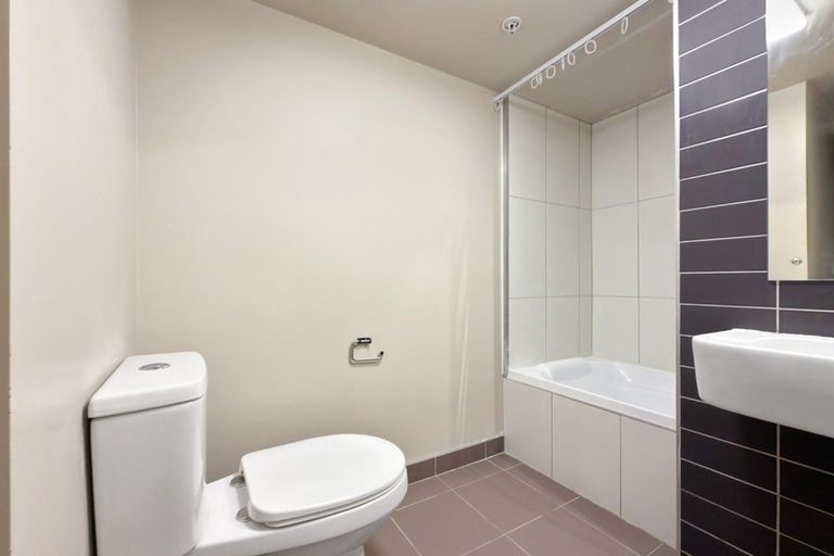Photo of property in Vespa Apartments, 203/20 Hanson Street, Mount Cook, Wellington, 6021