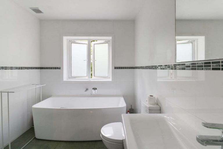 Photo of property in 34c Birch Terrace, Birchville, Upper Hutt, 5018