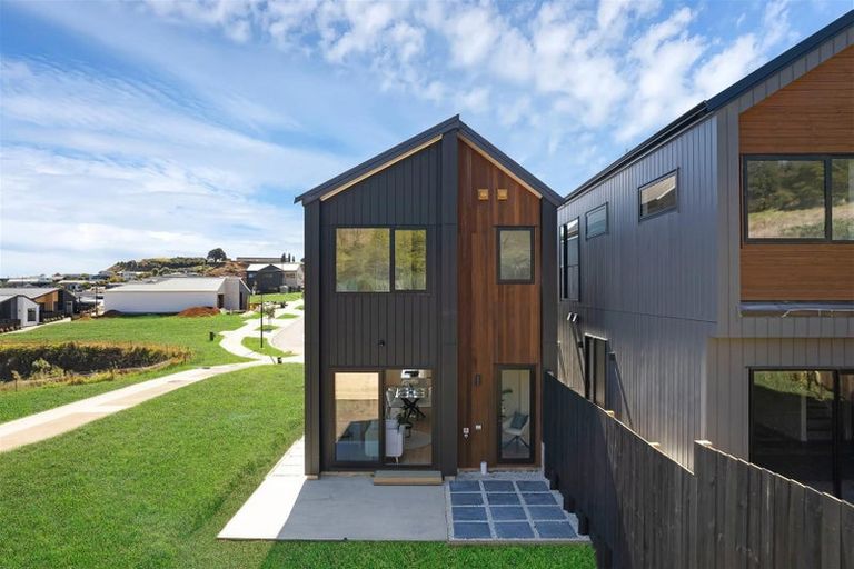 Photo of property in 20 Piringa Road, Pukekohe, 2120