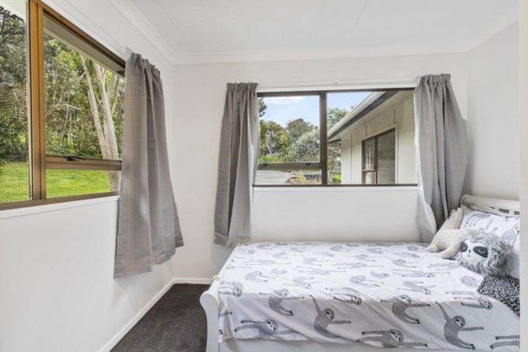 Photo of property in 17a Hillcrest Road, Hatfields Beach, Orewa, 0931