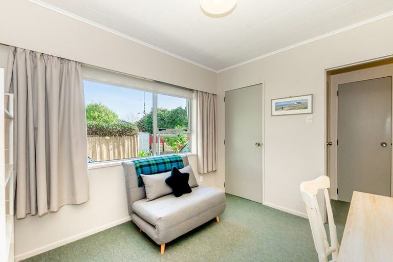 Photo of property in 7 Nimmo Avenue, Waikanae, 5036
