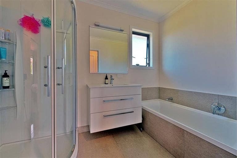 Photo of property in 114 Harold Holt Avenue, Pirimai, Napier, 4112