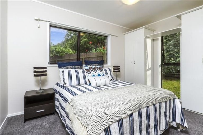 Photo of property in 2/21 Waiau Street, Torbay, Auckland, 0630