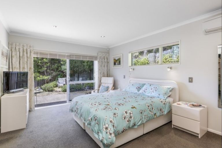 Photo of property in 11 Fendalton Place, Hatfields Beach, Orewa, 0931