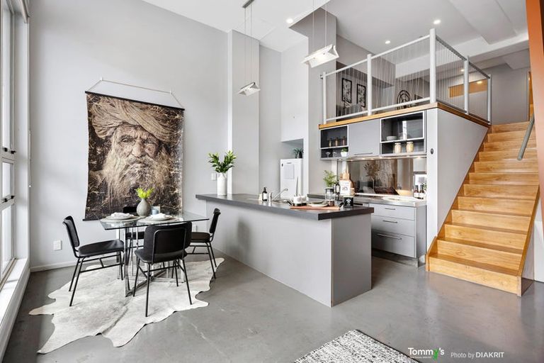 Photo of property in Stadium Garden Flats, 104/107 Thorndon Quay, Pipitea, Wellington, 6011