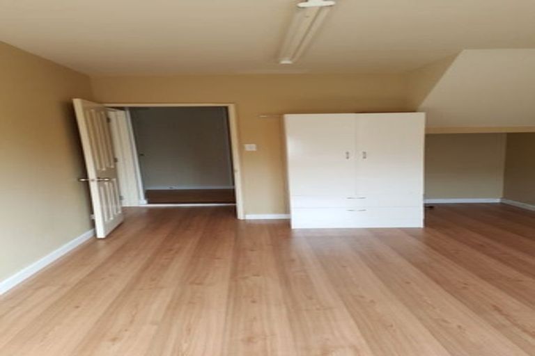 Photo of property in 28 Delaware Crescent, Russley, Christchurch, 8042