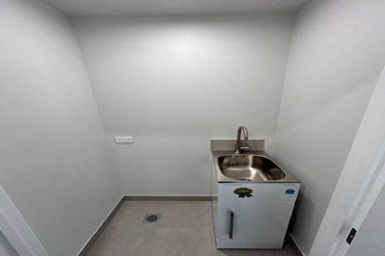 Photo of property in 11 Tima Lane, Mangere Bridge, Auckland, 2022