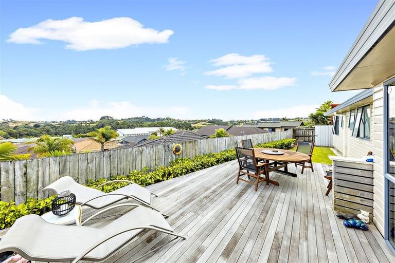 Photo of property in 19 Frederick Reece Drive, The Gardens, Auckland, 2105