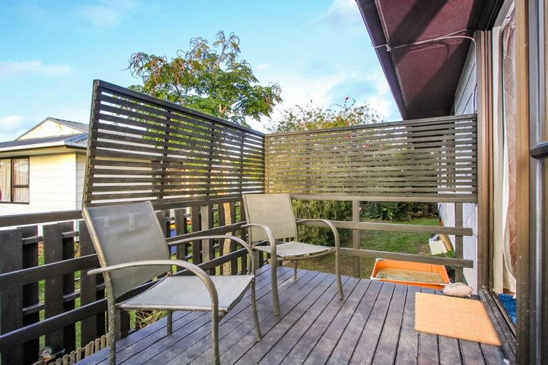 Photo of property in 43 Lavelle Road, Henderson, Auckland, 0612