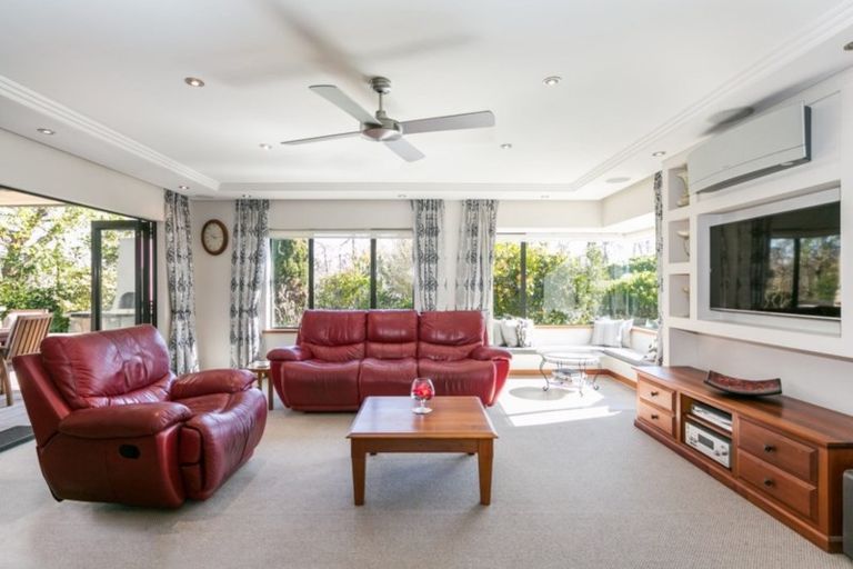 Photo of property in 32 Miller Road, Havelock North, 4130