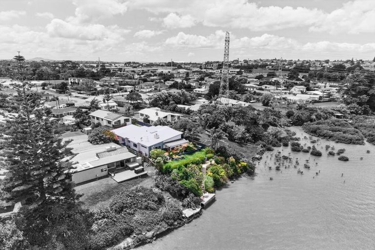 Photo of property in 48 Aurea Avenue, Pakuranga, Auckland, 2010