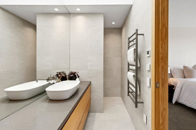 Photo of property in 58 Oak Lane, Wanaka, 9305