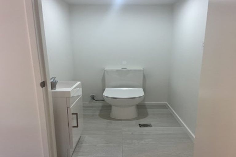 Photo of property in 7 Sheralee Place, Bucklands Beach, Auckland, 2014