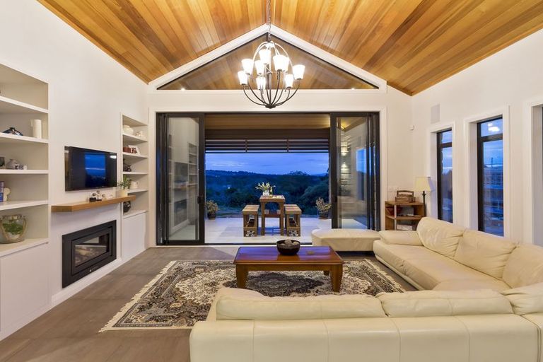 Photo of property in 40 Chianti Close, Flat Bush, Auckland, 2019