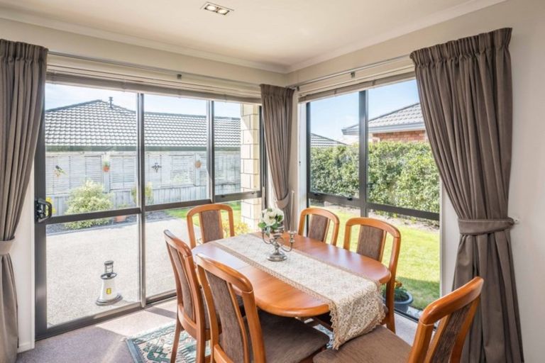 Photo of property in 25 Consort Close, Paraparaumu Beach, Paraparaumu, 5032