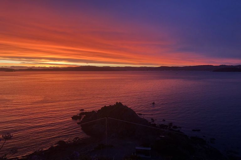 Photo of property in 2a Rangiuru Road, Mahina Bay, Lower Hutt, 5013