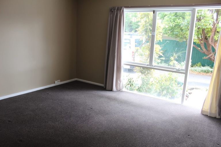 Photo of property in 167 Memorial Avenue, Burnside, Christchurch, 8053