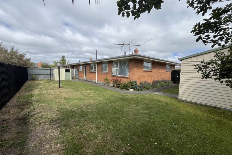 Photo of property in 2 Marlin Place, Mairehau, Christchurch, 8013