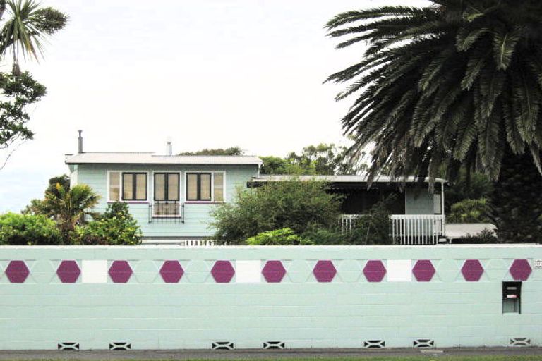 Photo of property in 57 Halsey Street, South New Brighton, Christchurch, 8062