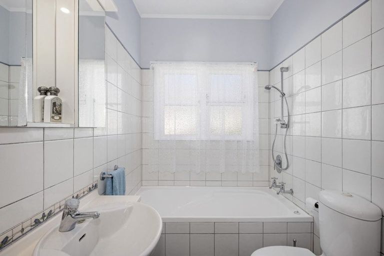 Photo of property in 42 Kipling Street, Johnsonville, Wellington, 6037