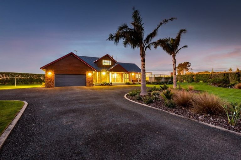 Photo of property in 957 Main Road North, Onaero, Waitara, 4383