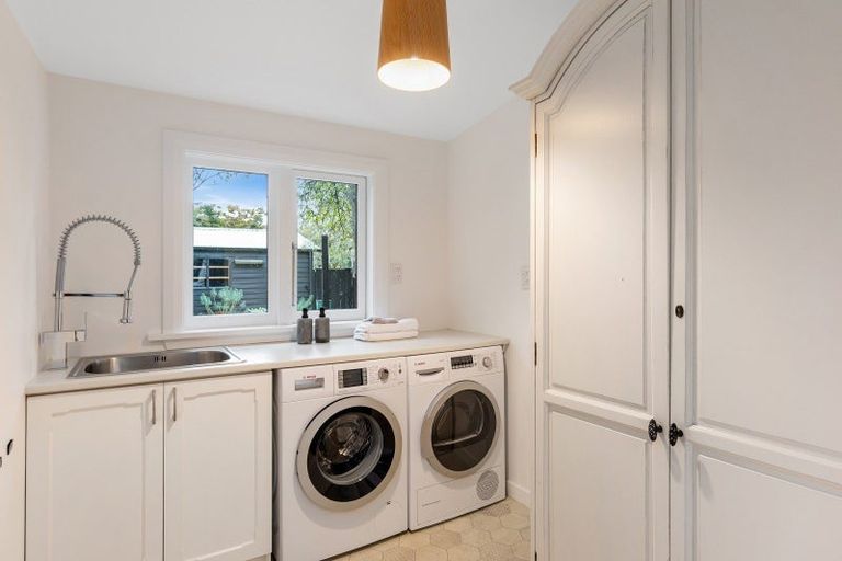 Photo of property in 42 Hawkesbury Avenue, St Albans, Christchurch, 8014