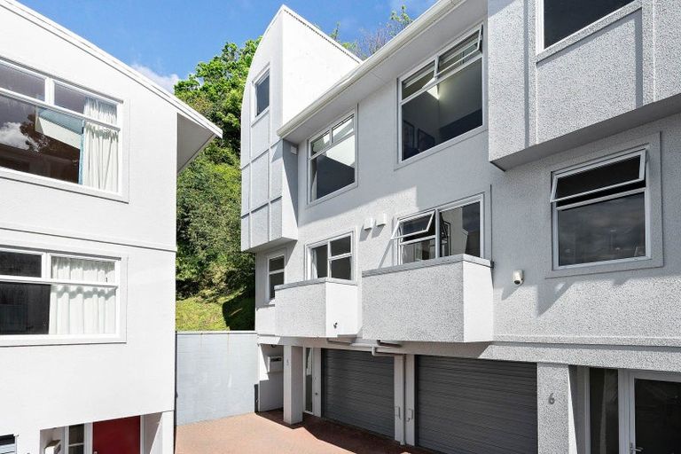 Photo of property in Fernhill Flats, 5/324 The Terrace, Te Aro, Wellington, 6011