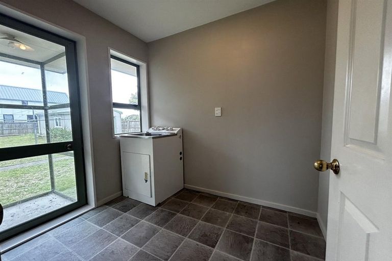 Photo of property in 39 Aldershot Street, Aranui, Christchurch, 8061