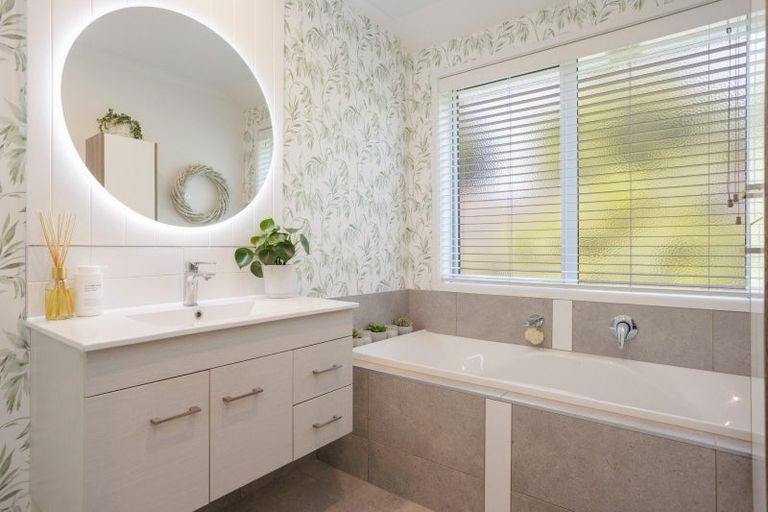 Photo of property in 8 O'sullivan Drive, Matamata, 3400