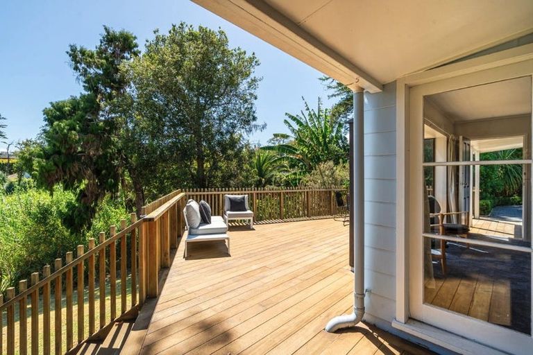 Photo of property in 2/14 Charles Street, Hauraki, Auckland, 0622