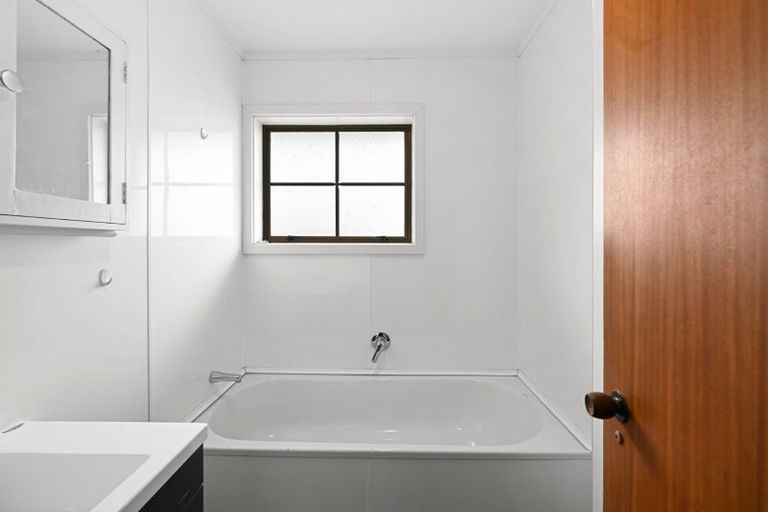 Photo of property in 14a Wilfred Street, St Andrews, Hamilton, 3200
