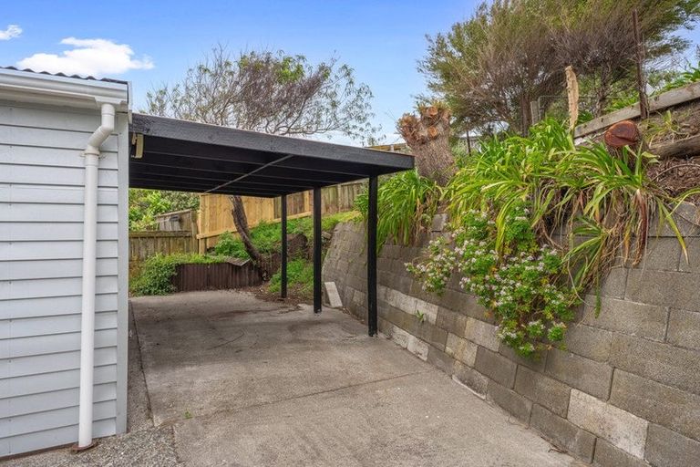 Photo of property in 62 Queens Road, Waikanae Beach, Waikanae, 5036