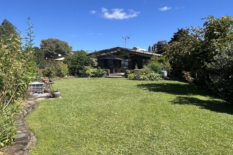 Photo of property in 128a Lake Crescent, Hamilton Lake, Hamilton, 3204