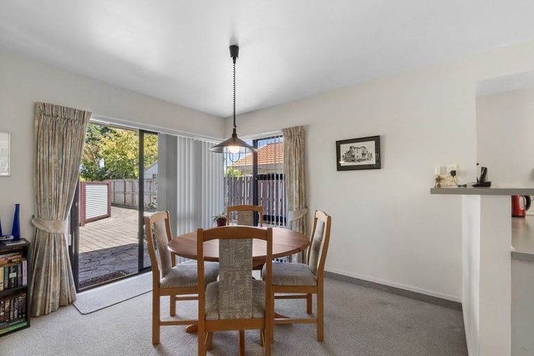 Photo of property in 12b Taylor Terrace, St Andrews, Hamilton, 3200
