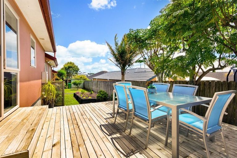 Photo of property in 20 Arlose Place, Westgate, Auckland, 0614